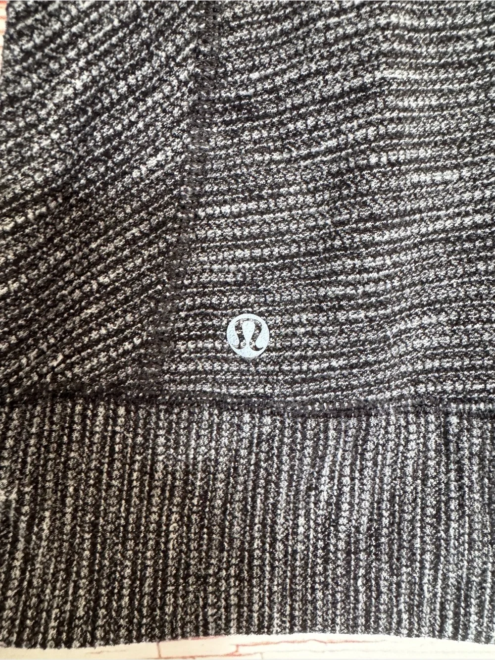 Lululemon Race Your Pace Long Sleeve in Coco Pique Black Sz 4